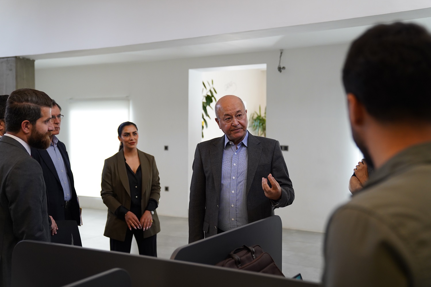 Dr. Barham Salih, the Iraqi president, visited Vim Foundation, Metrography Agency, and the Kamaran Museum.